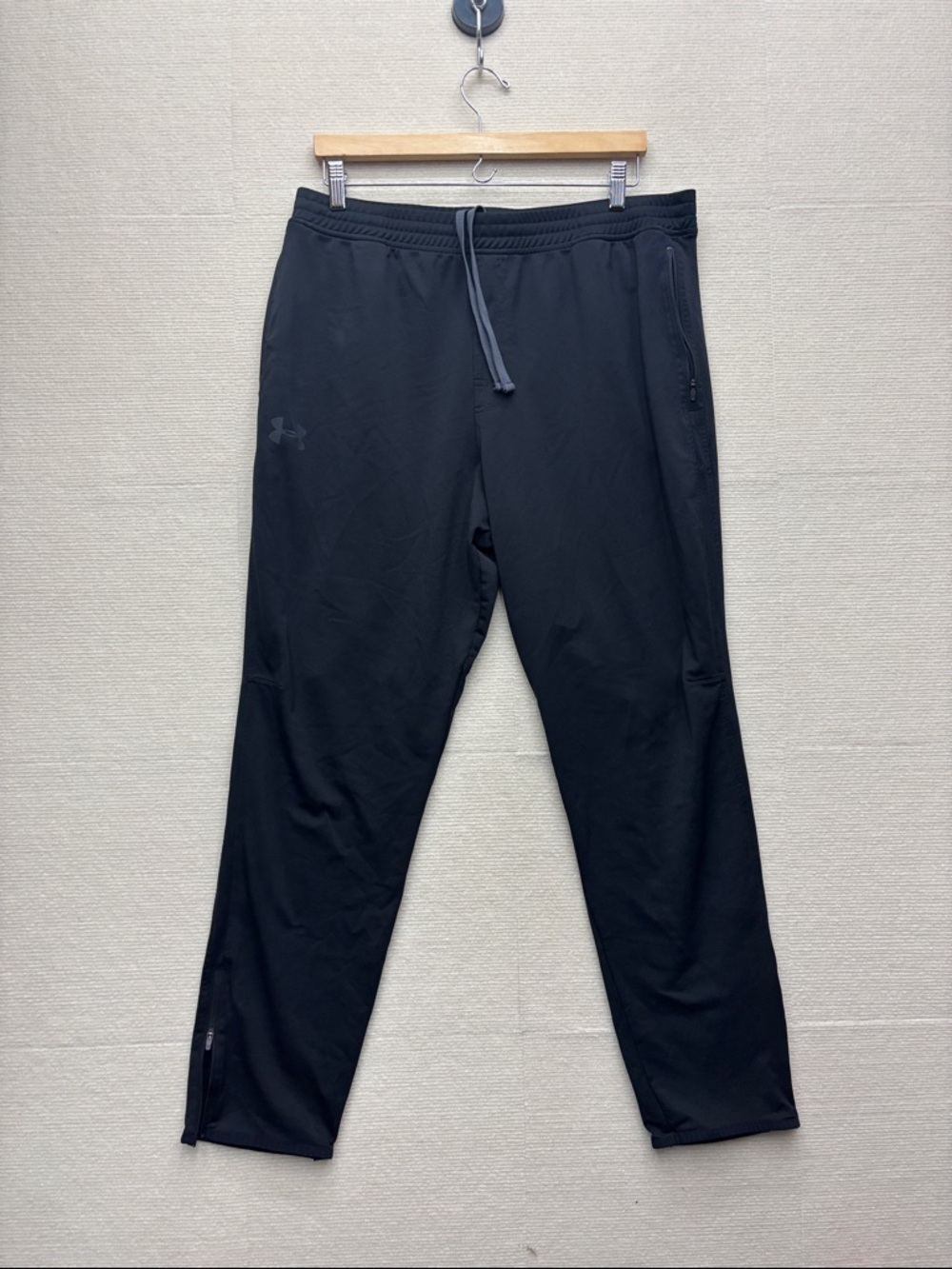 Under Armour Black Men's Performance Jogger Sweatpants XL